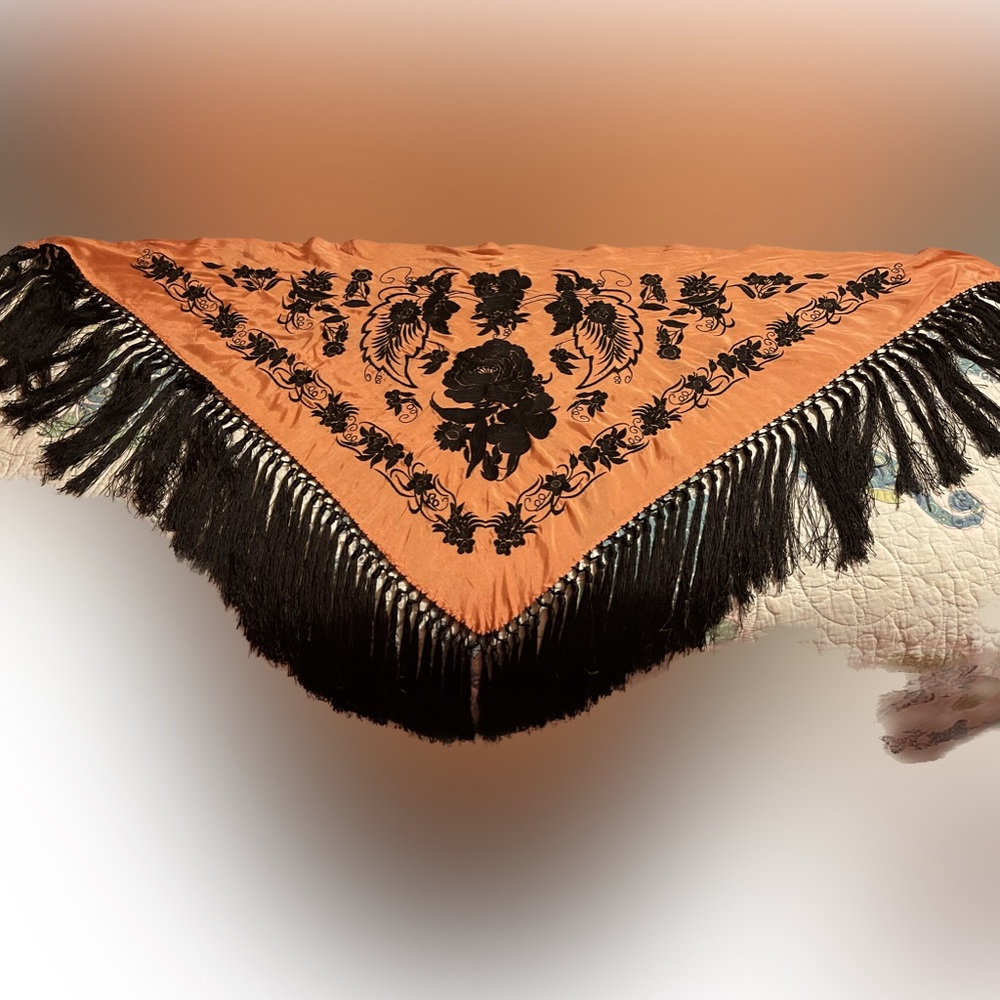 Spanish shawl